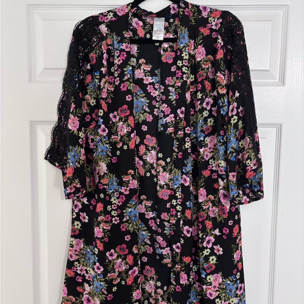 Floral Kimono with Lace Sleeves